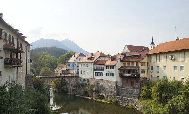 Czy lokówko suszarka niszczy włosy? Czy lokówko suszarka niszczy włosy?
